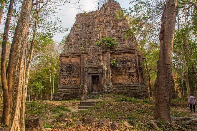 1-Day Angkor Wat Cycling Tour: Scenic Bike Adventure in Siem Reap - Prasat Kravan and local village cycling: a different kind of Angkor day