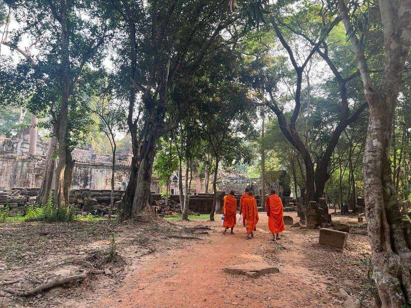 1-Day Angkor Wat Private Tour with Spanish Tour Guide. - The Day’s Route: Angkor Wat, Angkor Thom, Ta Prohm, and Sunset Options