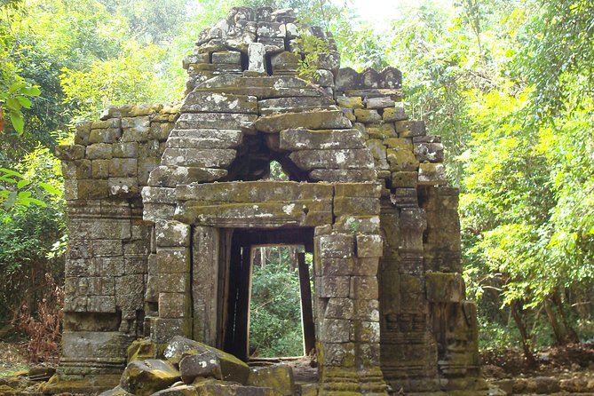 1-Day Angor Wat Small Circuit Tour with Sunset - Angkor Wat Sunrise: Light, Layout, and Time to Look Closely