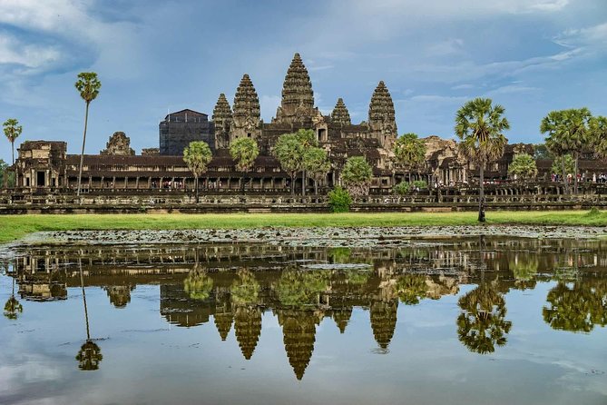 1 Day Discover Angkor Wat Sunrise Private Tour - The 5:00 am head start: why sunrise here feels worth it