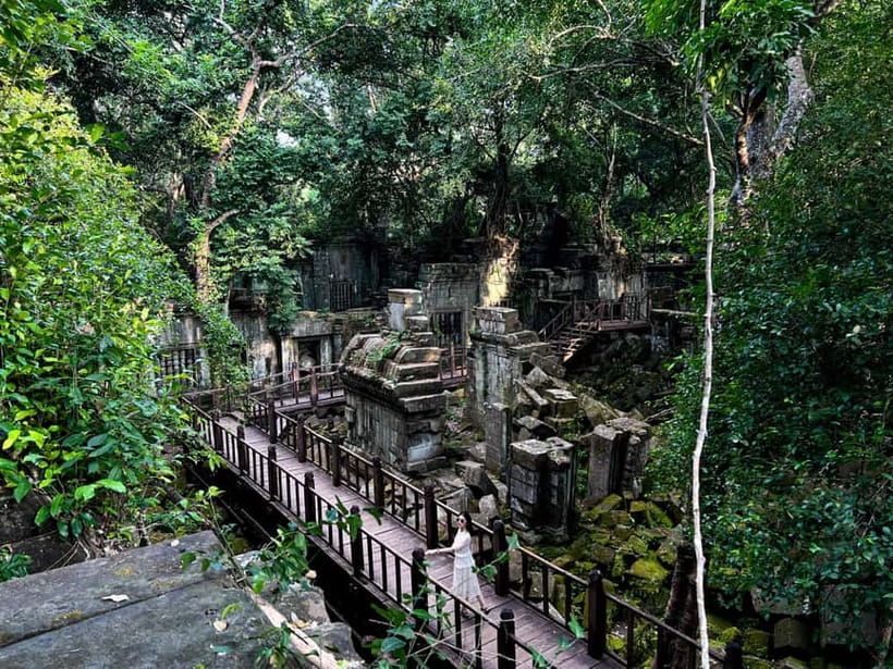 2-Day Angkor Wat, Kulen Mountain, Beng Mealea and Tonle Sap - Picnic lunch by a waterfall, plus a swim if conditions allow