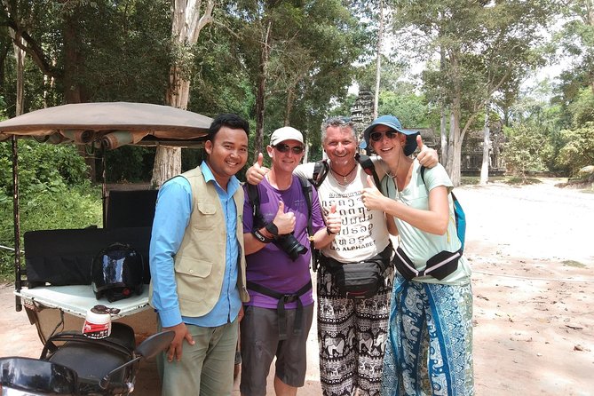 2-Day Angkor Wat Sunrise tour, Banteay Srei & Tonle Sap lake - Kompong Phluk on Tonle Sap: floating villages by boat