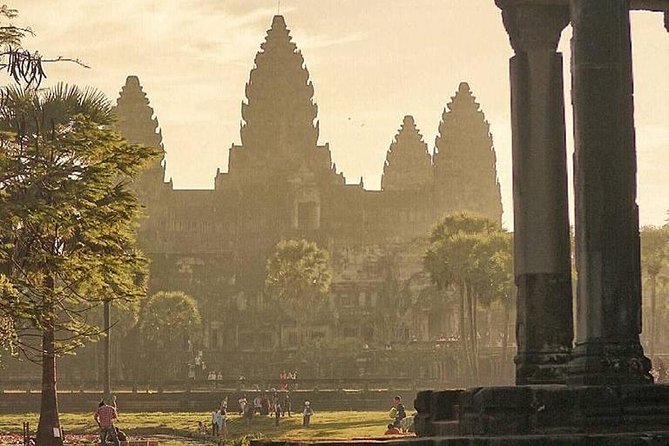 2-Day Best of Angkor Wat and Tonle Sap Lake Tour - Terrace of the Elephants and Leper King: Ceremonies in Stone