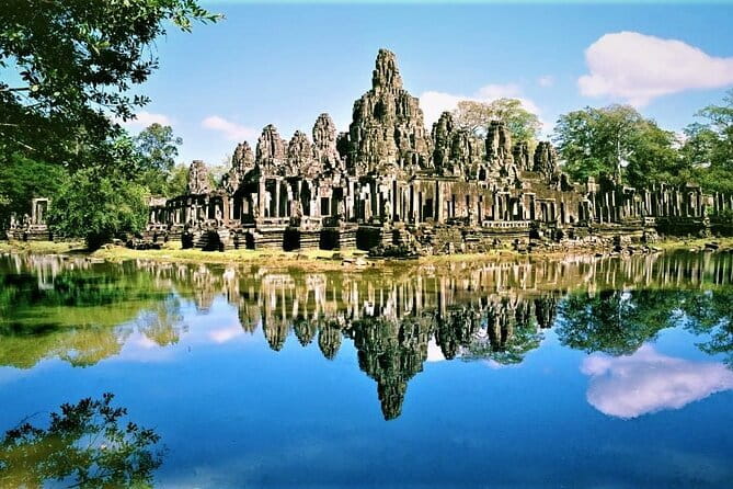 2 Day Cambodia Private Guided Tour in Angkor Temples - Getting there smoothly: pickup, private AC vehicle, and comfort stops