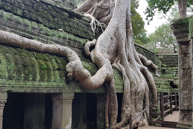 2 Day private tour: Small tour, Big tour, sunrise and sunset,floating village. - Day 2: Preah Khan, Banteay Srei, and the calmer side of Angkor