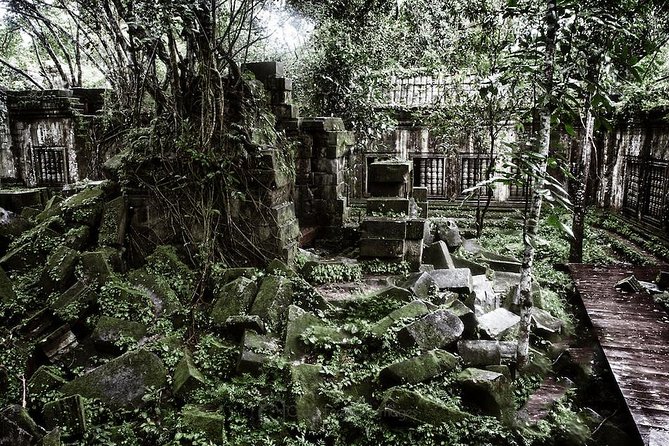 2-Days Private Tour Discovery Angkor Wat , Waterfall and Beng Mealea Temple - Temple timing and etiquette tips that keep the day smooth