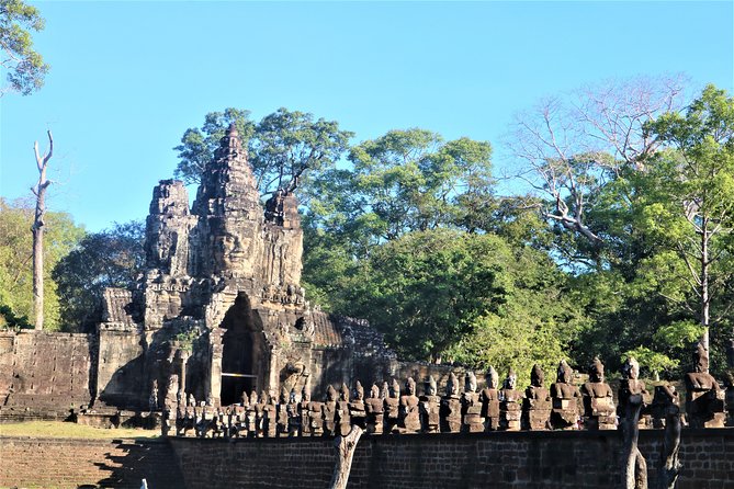 2 Days Temples with Sunrise-Small Group - Day 2 Sunrise at Angkor Wat to Bayon’s Faces