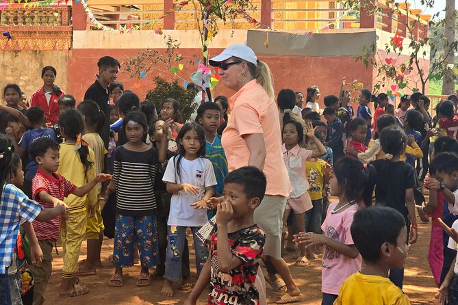 2 Days Tour in Siem Reap including Lunch, Dinner & Apsara Show - Timing details that make the schedule work