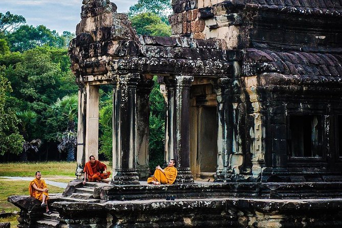 2-Days Tour (The Best Historical of Khmer Empire) - Day 2: Angkor Wat, Ta Prohm, and the Hariharalaya Early-Capital Stops