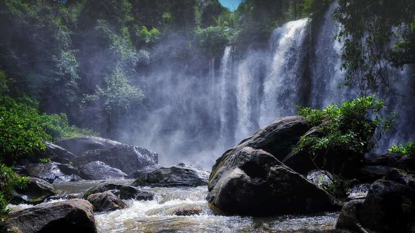 3-Day Angkor Wat & All Major Temples & Kulen Mount Waterfall - Day 1: Angkor Wat, Ta Prohm, and the Phnom Bakheng sunset climb