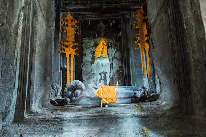 3-Days Private Angkor Wat Sunrise/Sunset Tours & Floating Village - The real value: historian + photographer support (not just a driver)