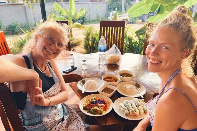 3-Hour Siem Reap Guided Cooking Class and Market with Pick up - Getting to the Class: Pickup That Actually Helps