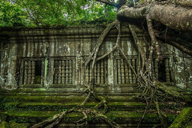 4-Day All Major Temples & Kulen mountain & Koh Ker & Beng Mealea - Day 2: Phnom Kulen’s 1000 Lingas, Banteay Srei, and Pre Rup