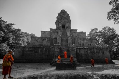 5-Day All Major Temples & Kulen Mount Waterfall & Koh Ker & Beng Mealea - The 5:00am Angkor Wat sunrise, then Rolous Group temples: patience pays