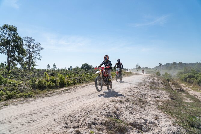5 Days - Cambodia Ancient Trails & Jungle Temples - Day 1 at Phnom Kulen National Park: Sacred Ground and Early Momentum