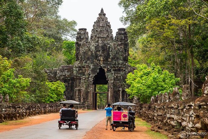 7-must See Temples in Angkor Park (Private Guided Tour) - Small Cost Heads-Up: Meals and Tickets