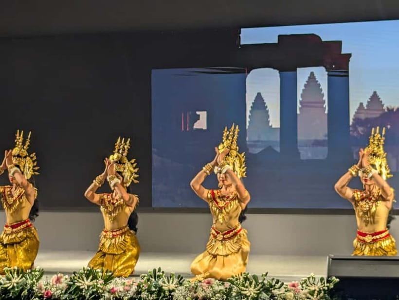 A Night To Remember: Apsara Dance Show with Buffet Dinner - Tuk-Tuk Pickup and the 6pm Rhythm