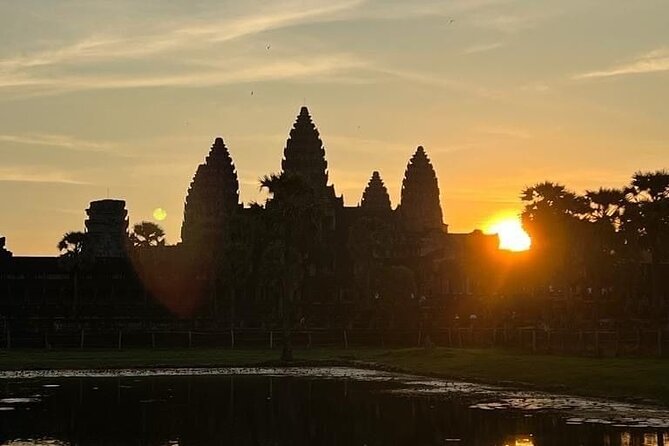 Angkor Full Day Tour All The Main Temples - Phnom Bakheng Sunset View: Timing the Golden Hour
