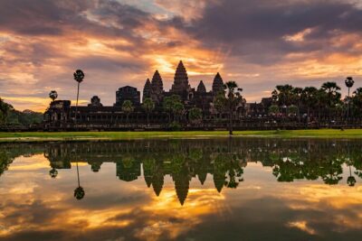 Angkor Sunrise Small Group Tour Inclusive Breakfast and lunch - Entering Angkor Wat at sunrise: where to focus your eyes