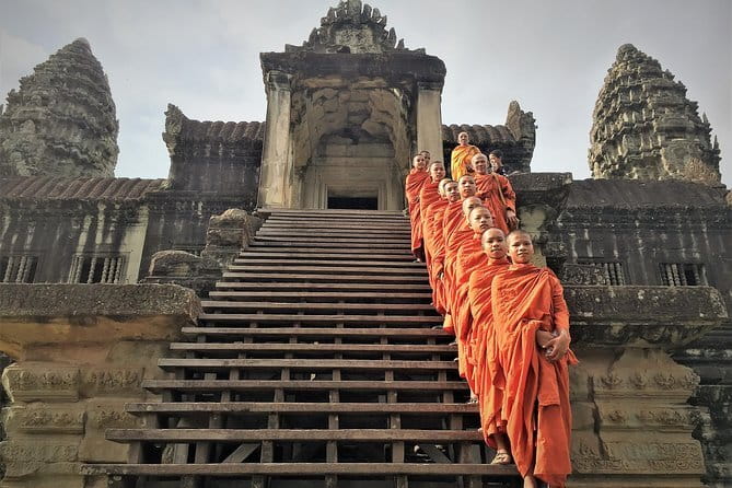 Angkor Temple Tour with Sunset - Small Group - Guide quality shows up in the little stuff