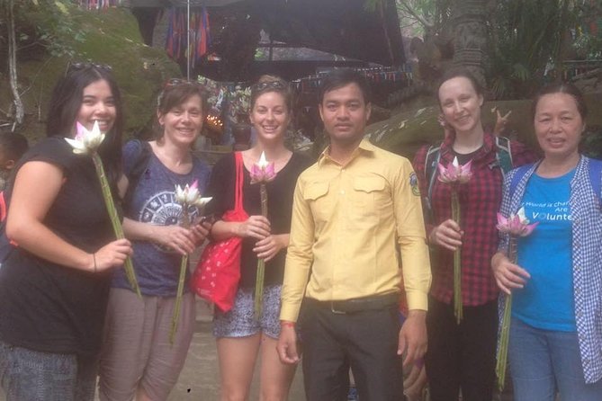 Angkor wat and Small group temples Full day tours - Angkor Wat: Your First 2 Hours and the Best Way to Start