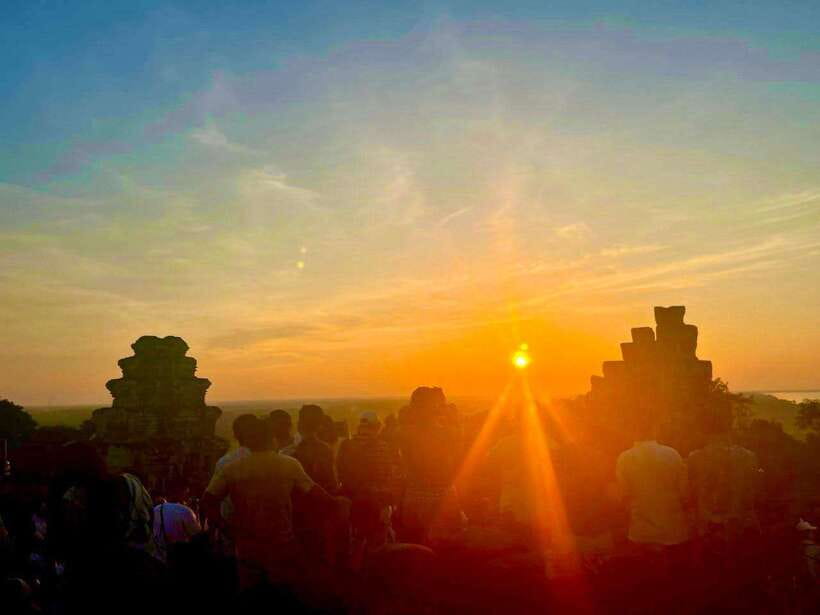 Angkor Wat, Angkor Thom, and Ta Prohm Day Trip with Sunset - Ta Prohm: Jungle Roots and the Art of Slow Looking