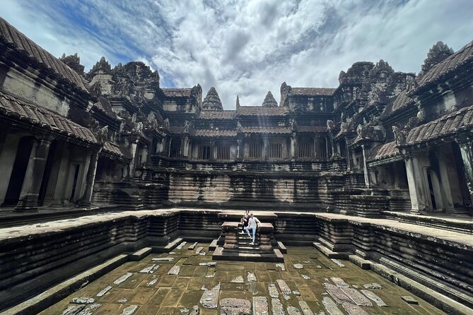 Angkor Wat Bike Tour with Lunch Included - Ta Prohm at 10:00: The Tree-Root Temple That Looks Like a Film Set