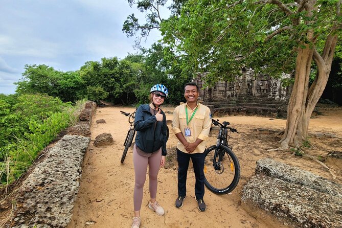Angkor Wat Bike Tour with Lunch Included - Lunch at 11:30: Fueling Up Without Losing the Day