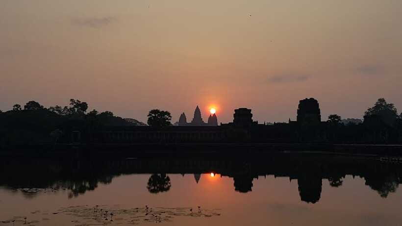 Angkor Wat Full-Day Private Tour with Sunset - Angkor Wat in the Afternoon: Scale and Symmetry You Can Feel
