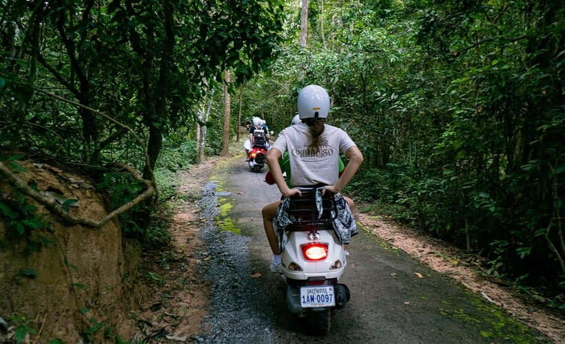 Angkor Wat: Guided Vespa Tour / Tuk Tuk or Car - Vespas, drivers, and comfort: what you’re really buying