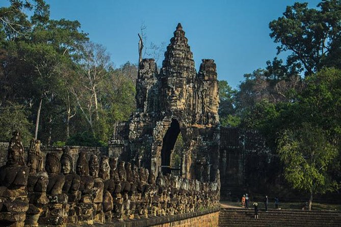 Angkor Wat highlight Tour From Sunrise -Small Group - Angkor Thom South Gate: Big Stone Moments Before You Catch Your Breath