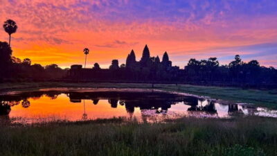 Angkor Wat: Highlights and Sunrise Guided Tour - The Sunrise Spot: Reflection Pools Near the Library