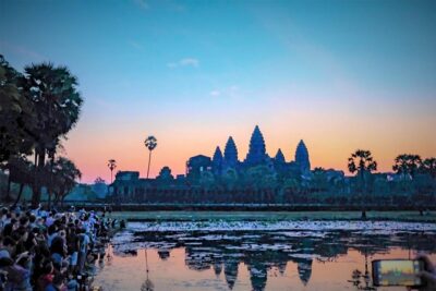 Angkor Wat Highlights and Sunrise Guided Tour from Siem Reap - Srah Srang and breakfast: a needed pause before the harder temples