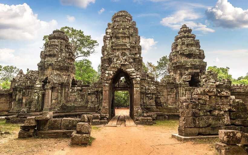 Angkor Wat Small Circle Private Car Tour in Siem Reap - Ta Prohm twice: morning mood and later shadows
