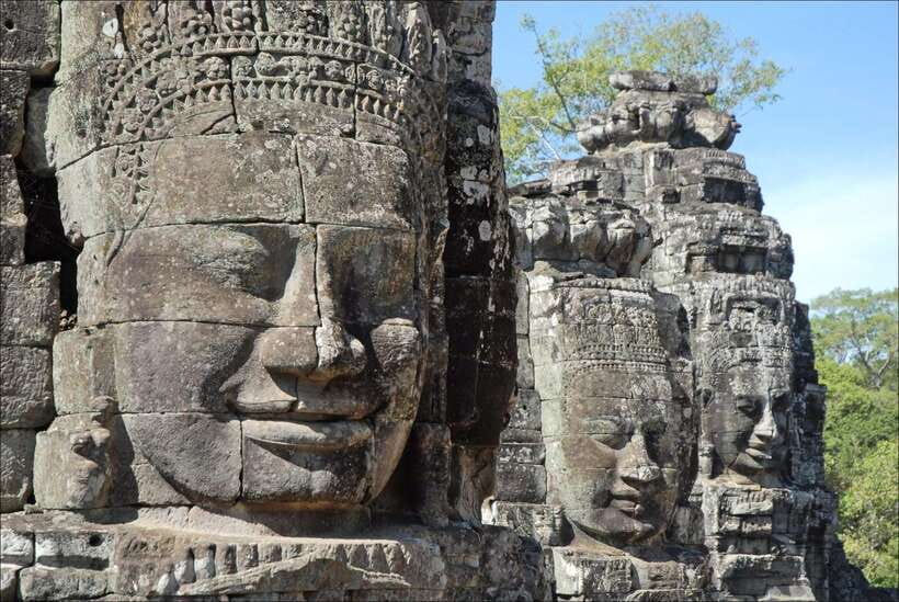 Angkor Wat: Small-Group Tour with Balloon Ride and Lunch - Angkor Thom through the South Gate: demons, gods, and 108 guardians