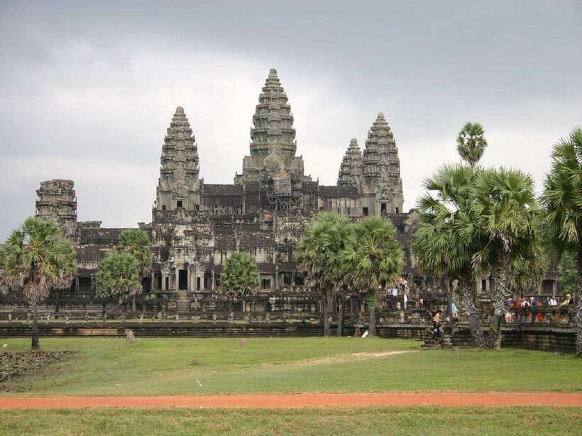 Angkor Wat Small Tour With Private Tuk Tuk - Why a private tuk tuk small circuit feels better than rushing on your own