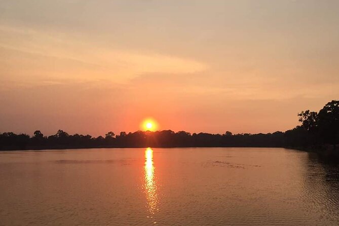 Angkor Wat Sunrise and Tonle Sap Cruise Sunset Tour - Ta Prohm: The Tomb Raider Temple and Why It’s So Photogenic