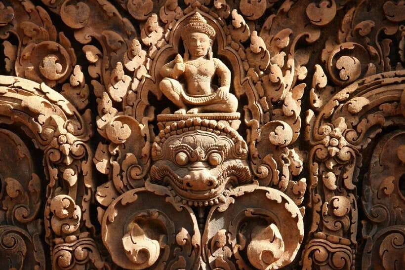 Angkor Wat Sunrise, Banteay Srei, Bayon & Ta Prohm Temple - Who should book this Angkor Wat sunrise tour
