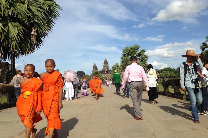 Angkor Wat Sunrise Experience – Ultimate 1-Day Guided Temple Tour - Angkor Wat after sunrise: the best way to see without feeling lost