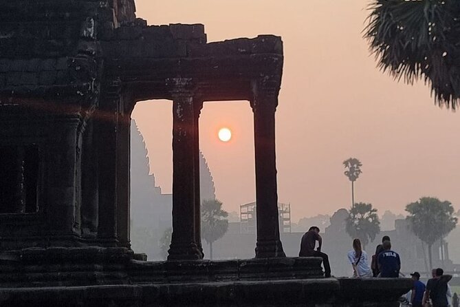Angkor Wat Sunrise & Highlight The Most Iconic Temple - Ta Prohm: The Jungle Temple and Tree Roots That Steal the Show