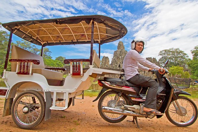 Angkor Wat Sunrise Private Tour by Tuk Tuk - Angkor Wat Sunrise: Time to Watch the Light, Not Just Photograph It