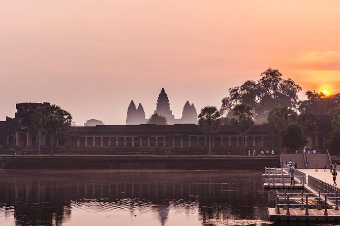 Angkor Wat Sunrise Private Tour by Tuk Tuk - Bayon Temple: Faces, Symbolism, and a Guide Who Can Explain It