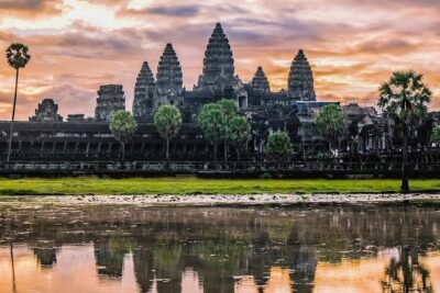 Angkor Wat Sunrise Private Tour by Tuk Tuk - Angkor Thom South Gate: The Gateway Into the Khmer Capital