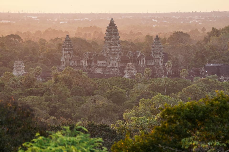 Angkor Wat Sunrise Tour Half-Day (Join-In-Tour) - What kind of traveler should choose this tour?