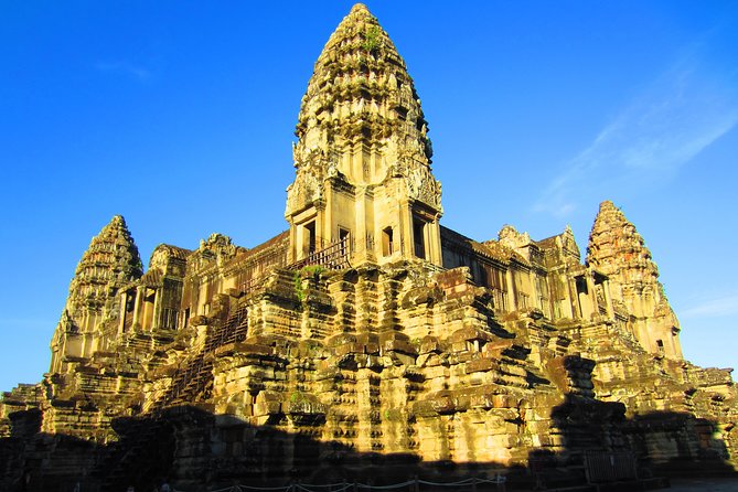 Angkor Wat Temples Tour with Entrance Ticket and Lunch - Bayon’s smiling faces: why the pacing works here