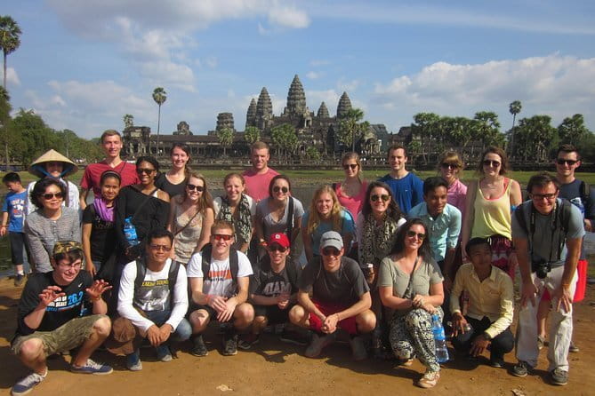 Angkor Wat Tour deutsch - Sonnenaufgang | Private Führung - Angkor Thom: demons, deities, and major temple highlights