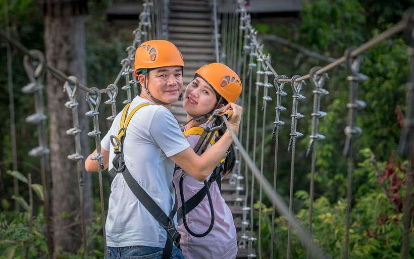 Angkor Zipline and Temple Tour with Sunset - Angkor Wat Highlights: Long Reliefs and Gallery Storytelling