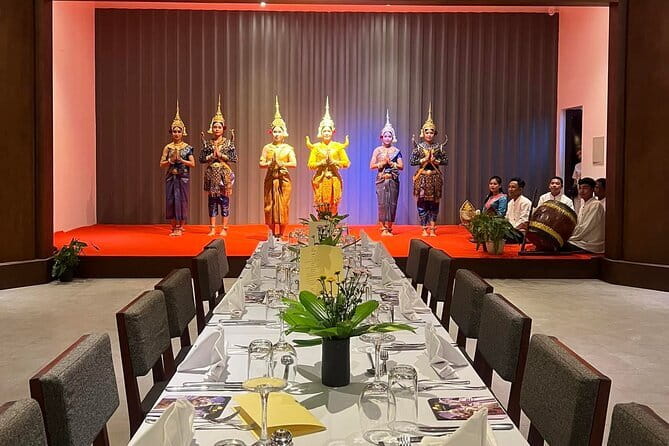 Apsara Dancing Show with Buffet Dinner Free Hotel Pick up - Venue and Atmosphere: Big Stage, Controlled Flow