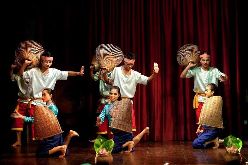 Apsara Performance include Dinner & hotel pick up - Watching Apsara dance: what you’ll actually see