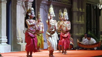 Apsara Performance Including Buffet Dinner & Hotel Pick up - Apsara Dance: Hand Gestures, Hindu-Buddhist Myths, and Storytelling